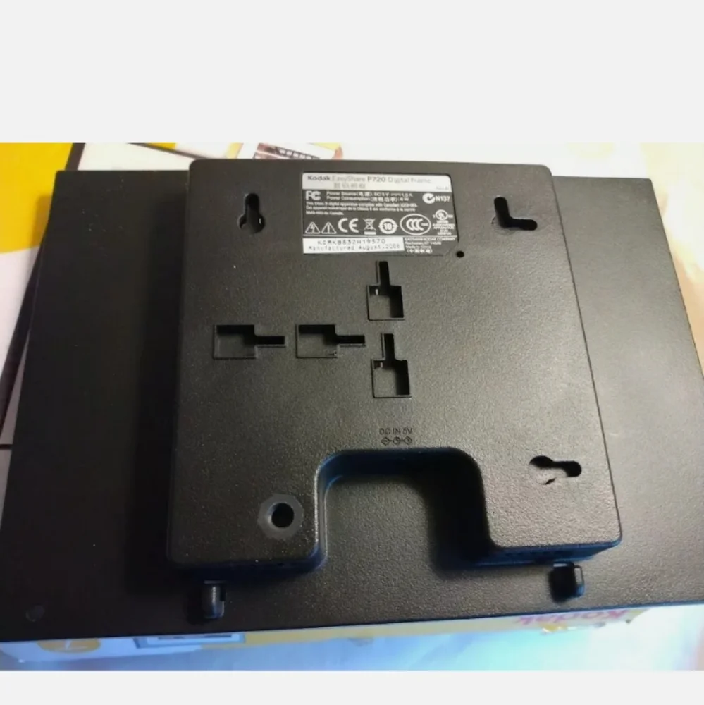 Kodak EasyShare P720 Digital Photo Frame 7” Display • Tested • Box Included